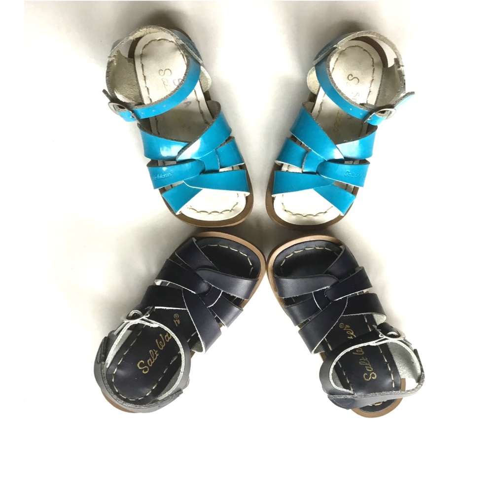 • Salt Water toddler sandals navy/azure blue•